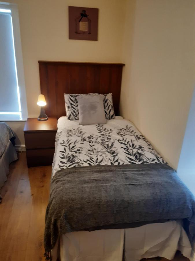 24 Beds In Carrick On Shannon Экстерьер фото