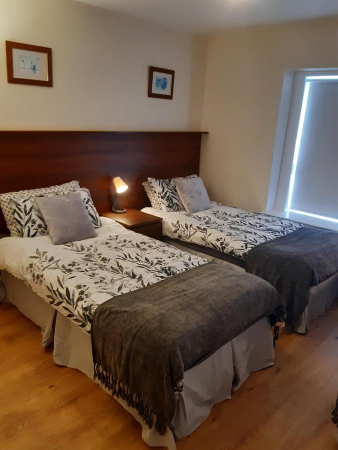 24 Beds In Carrick On Shannon Экстерьер фото