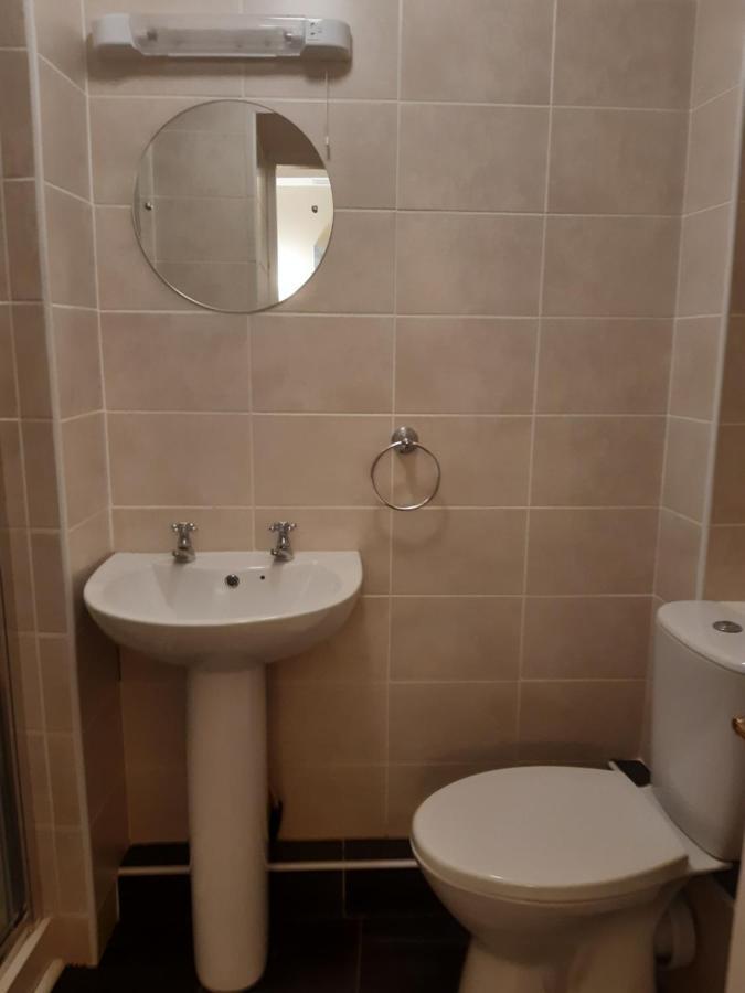 24 Beds In Carrick On Shannon Экстерьер фото