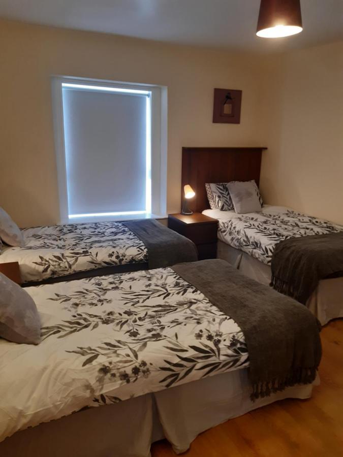 24 Beds In Carrick On Shannon Экстерьер фото