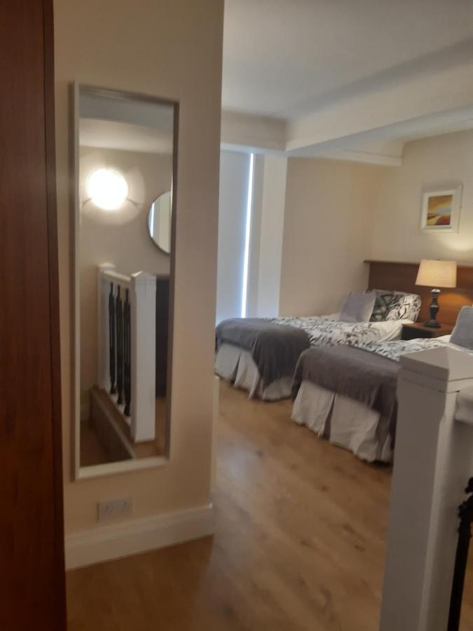 24 Beds In Carrick On Shannon Экстерьер фото